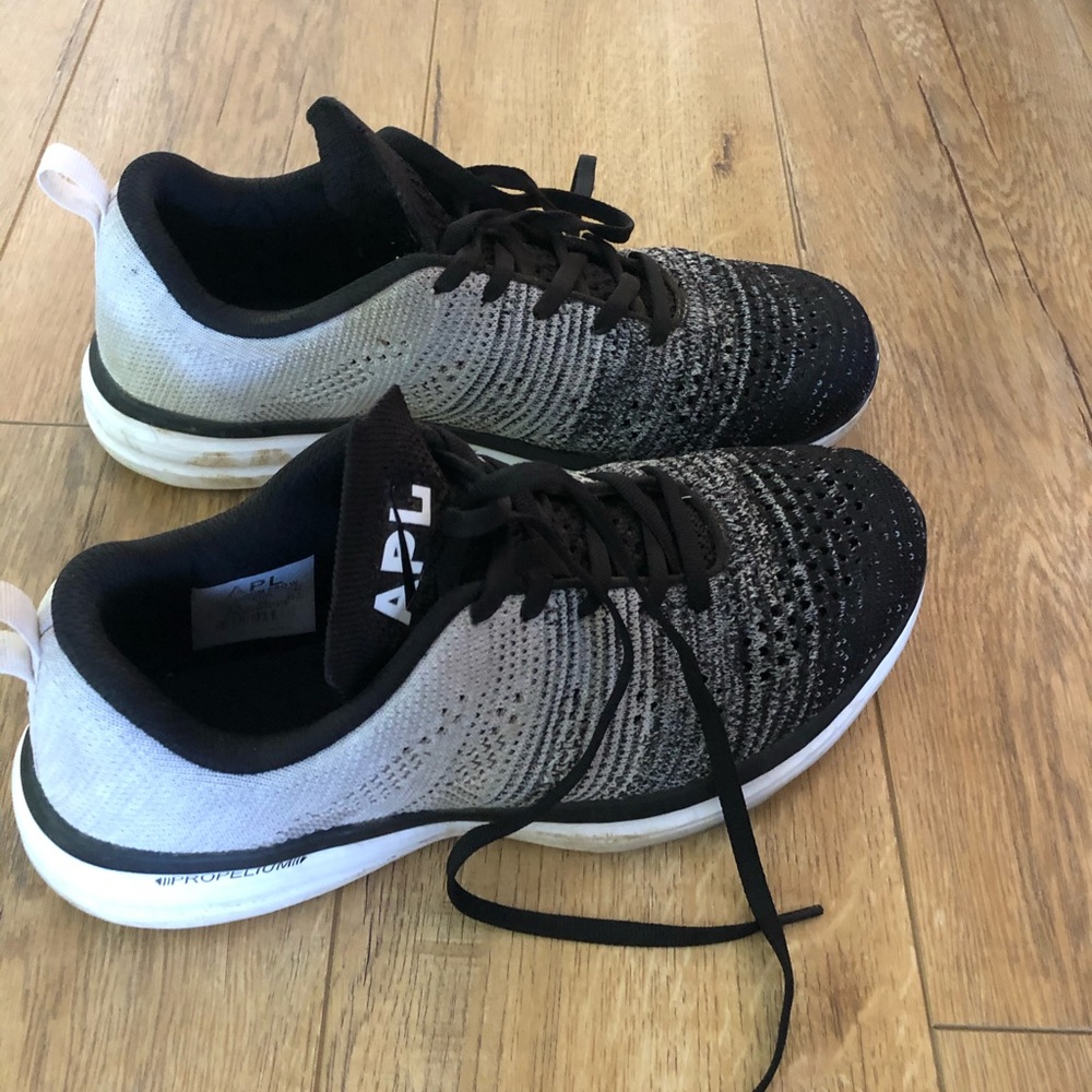 APL women’s Techloom Pro sneaker 9